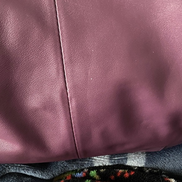 Coach Mauve Leather Shoulder Bag with Buckle Detail New - Picture 5 of 16